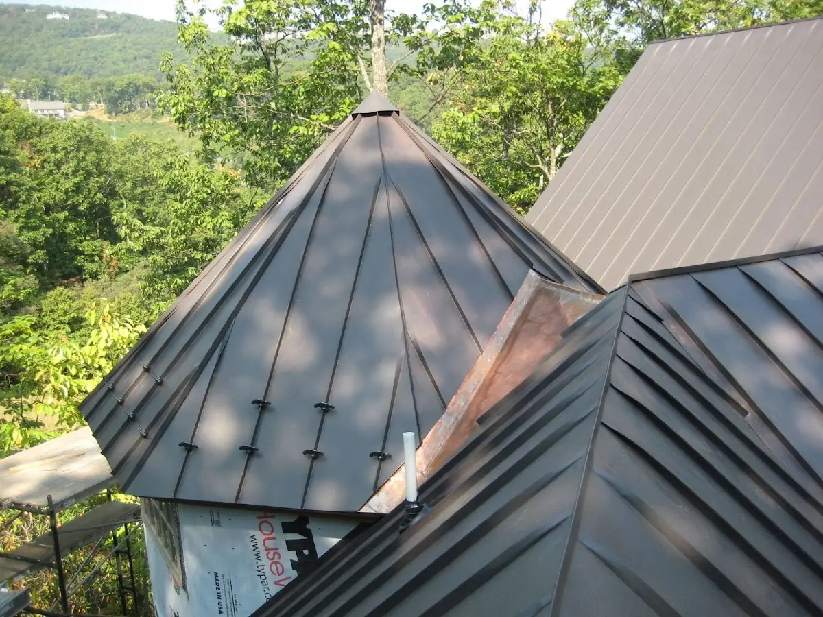 Professional Roof Tarp Installation by Craftsman Roofing in Radnor